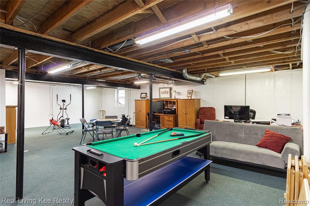 2160 Warrington Road Rochester Hills, MI 48307 - Photo 48 of 55