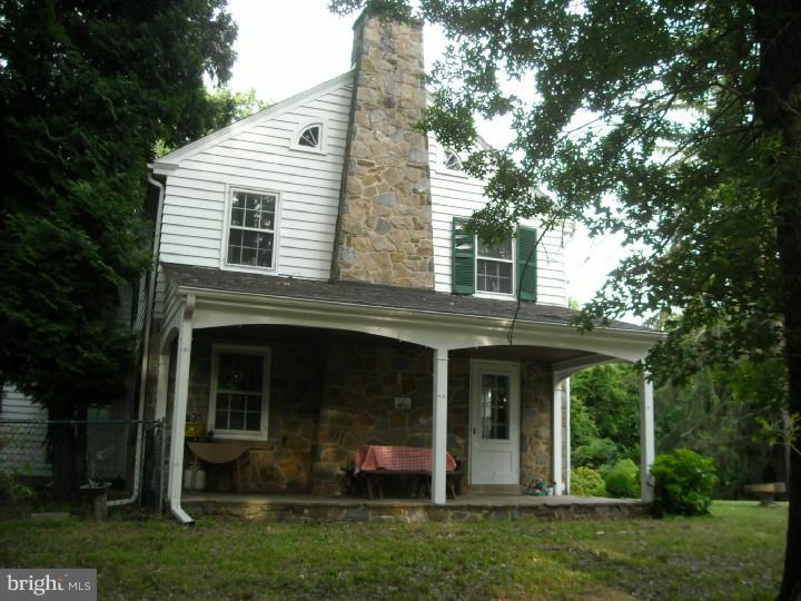 800 Northbrook Road West Chester, PA 19382 - Photo 3 of 25 Porch