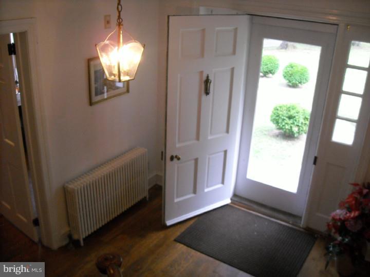 800 Northbrook Road West Chester, PA 19382 - Photo 8 of 25 Foyer