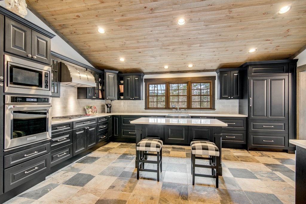 336 Greystone Trace Ellijay, GA 30536 - Photo 12 of 64