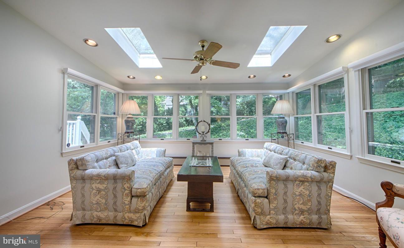 6308 Walhonding Road Bethesda, MD 20816 - Photo 7 of 22 Interior (General)