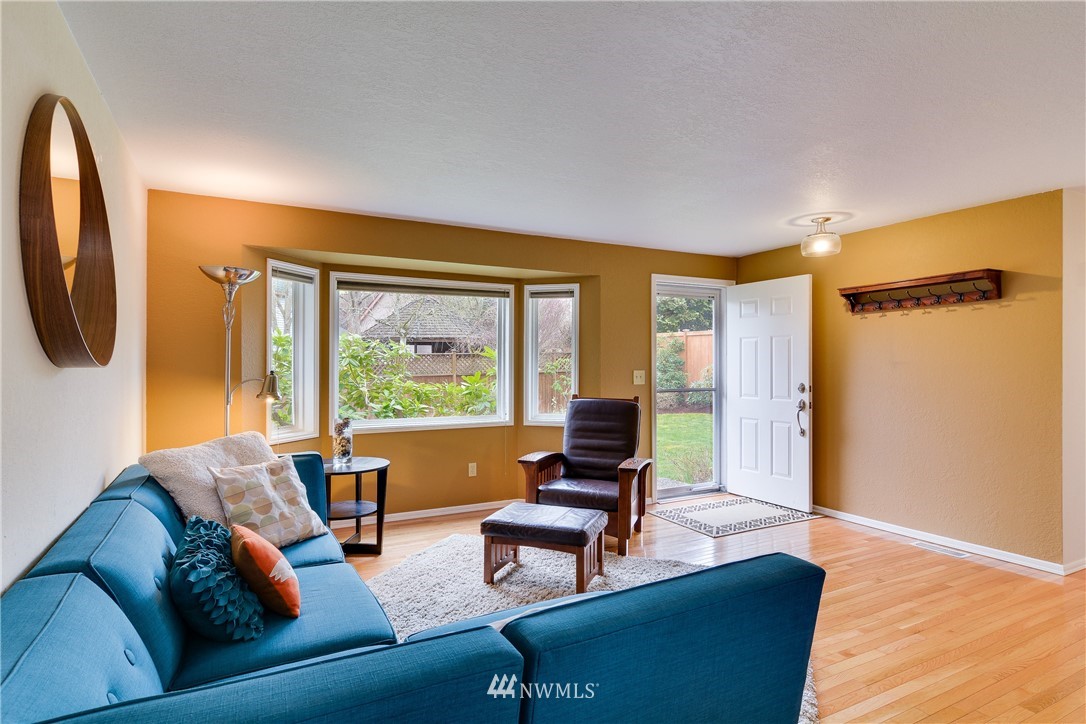 23408 19th Drive Southeast Bothell, WA 98021 - Photo 4 of 25 Gallery Image 4