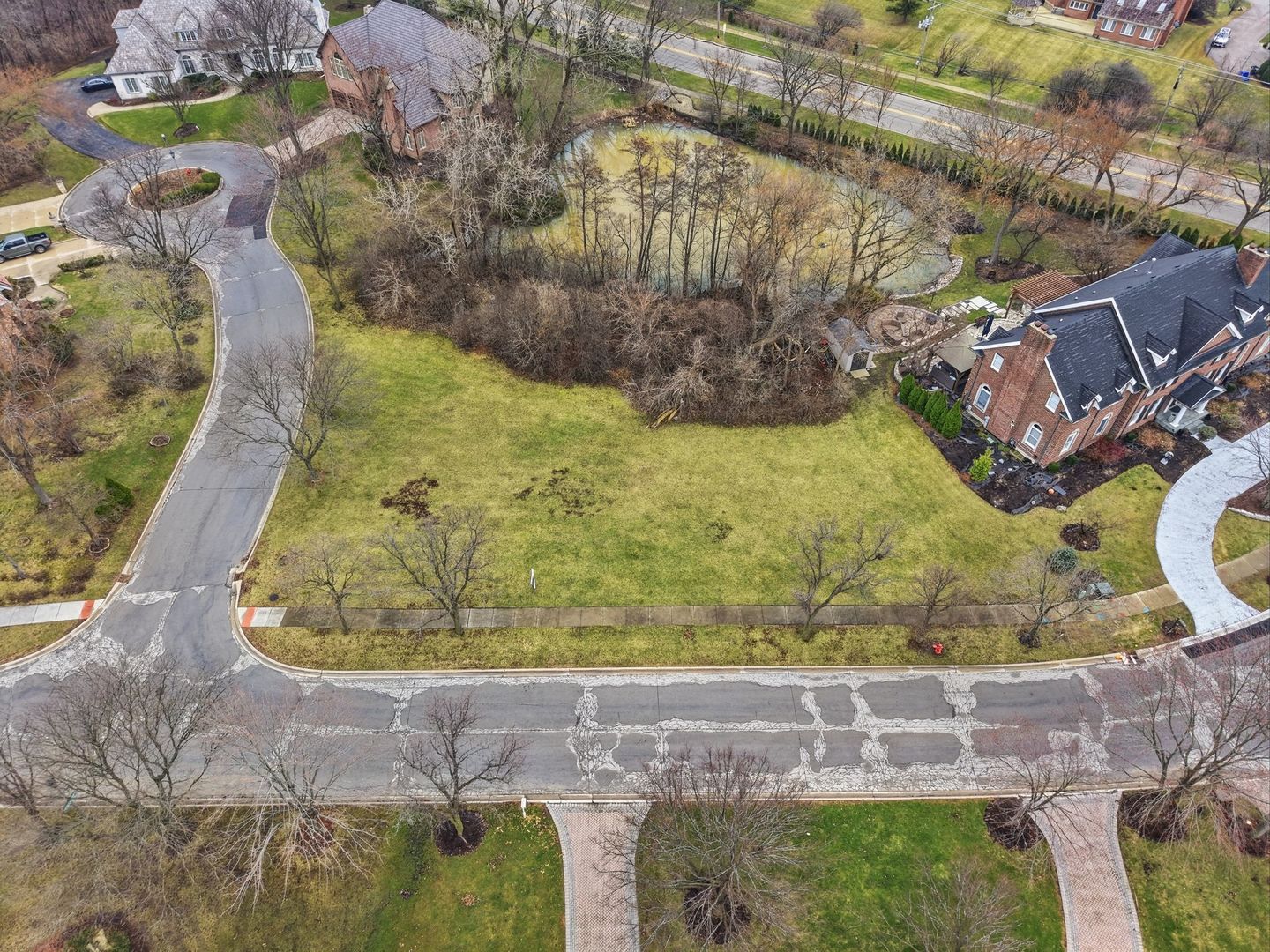9045 Turnberry Drive Burr Ridge, IL 60527 - Photo 8 of 14 a view of a swimming pool
