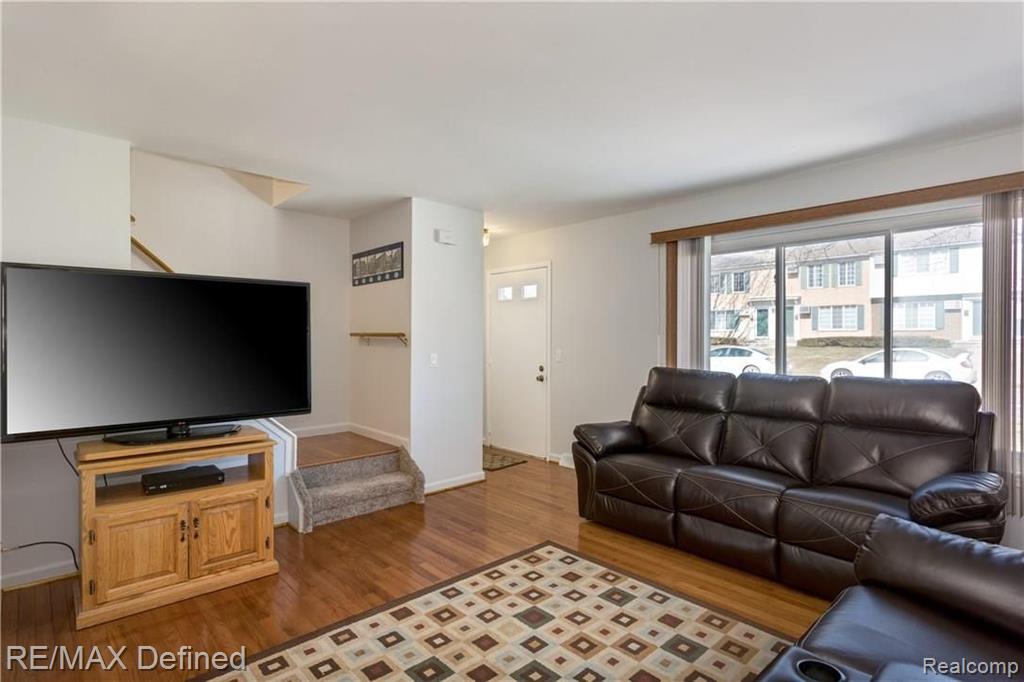 440 Miller Avenue, Unit 35 Rochester, MI 48307 - Photo 3 of 16