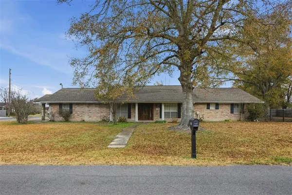 $275,000 | 1712 Charles Drive, Lake Charles, LA 70605