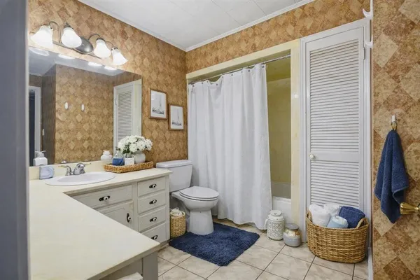 $275,000 | 1712 Charles Drive, Lake Charles, LA 70605