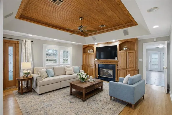 $275,000 | 1712 Charles Drive, Lake Charles, LA 70605