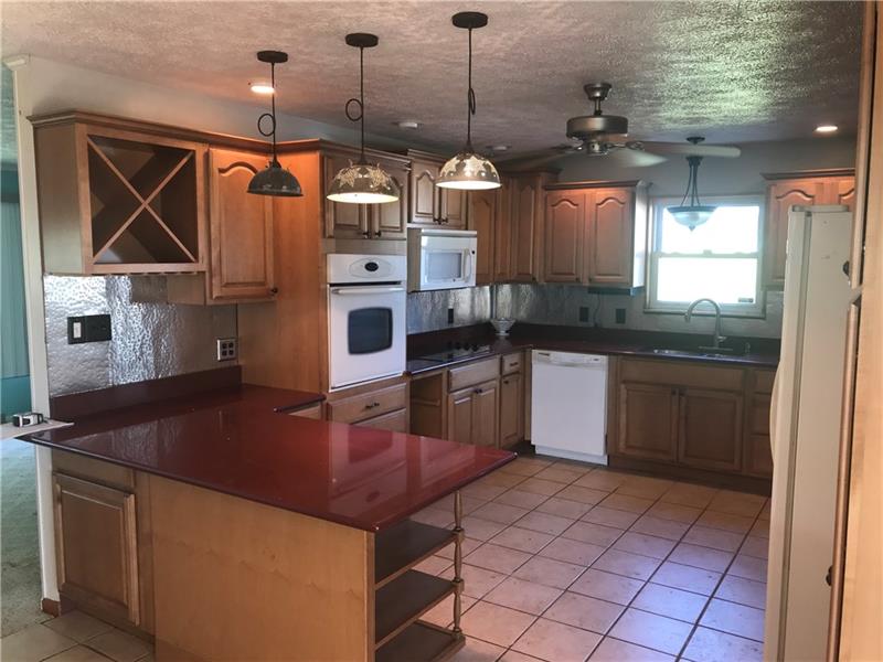381 Donham Road Greensboro, PA 15338 - Photo 4 of 24