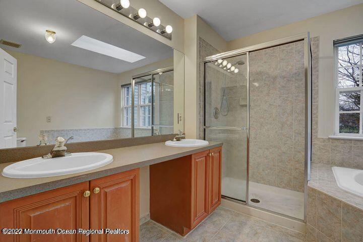 88 Banyan Boulevard Holmdel, NJ 07733 - Photo 18 of 27 88 banyan 6