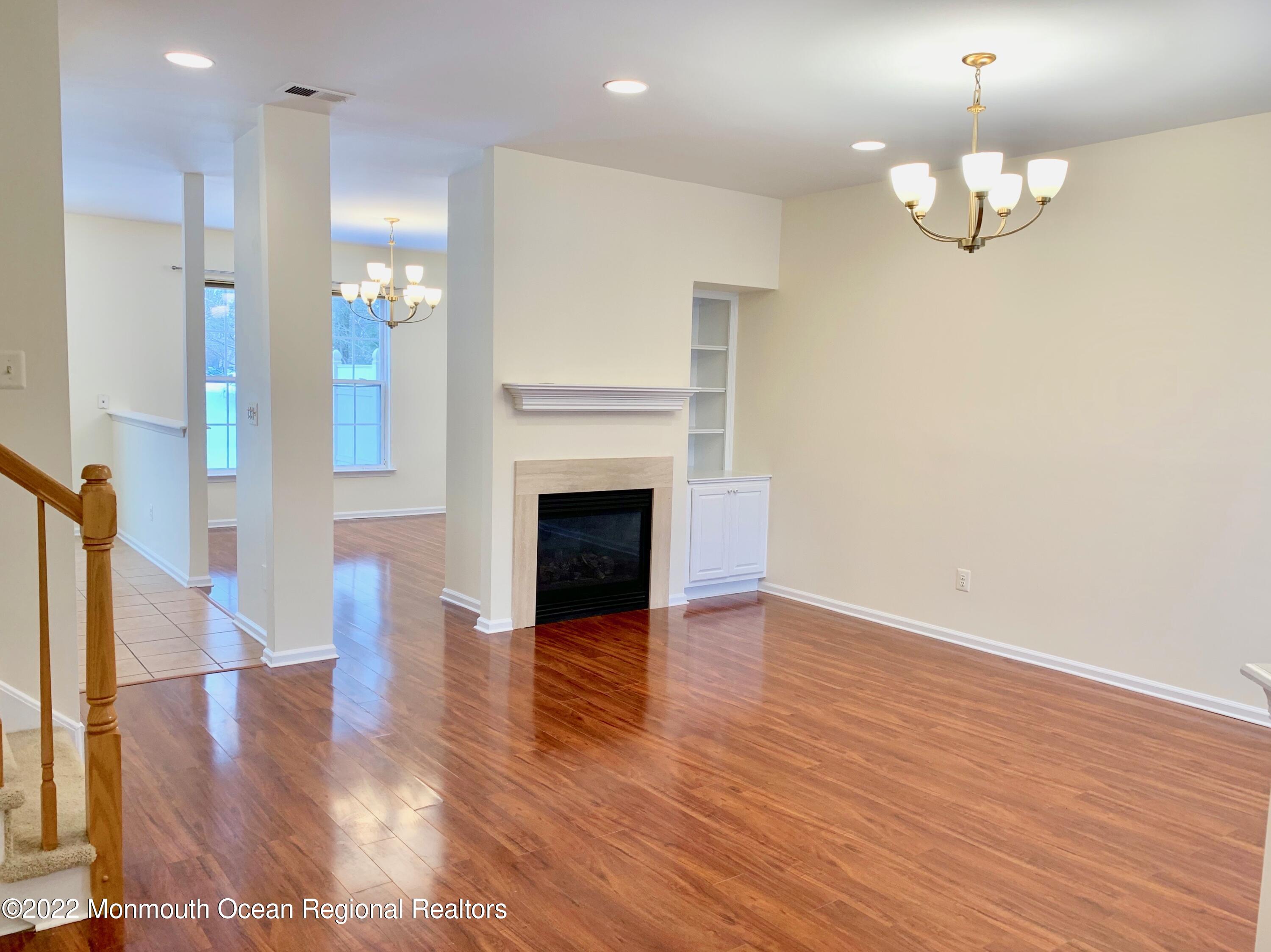 88 Banyan Boulevard Holmdel, NJ 07733 - Photo 4 of 27 819931BA-95BD-4B1D-8A9F-F552C061905C