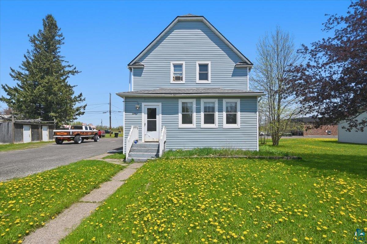 2811 East 3rd Street Superior, WI 54880 - Photo 2 of 22