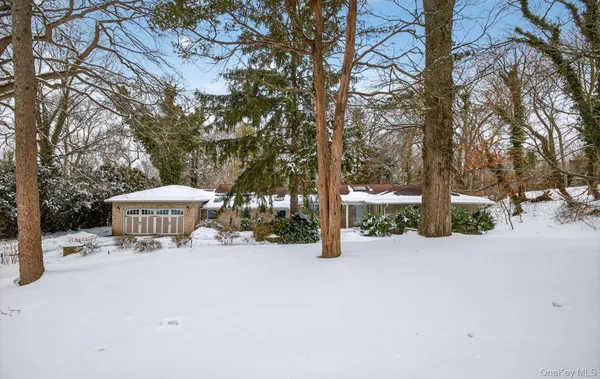 $9,950 | 11 Juneau Boulevard, Woodbury, NY 11797