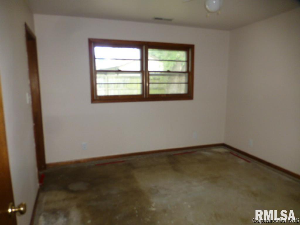 117 Dawn Drive Springfield, IL 62702 - Photo 7 of 16