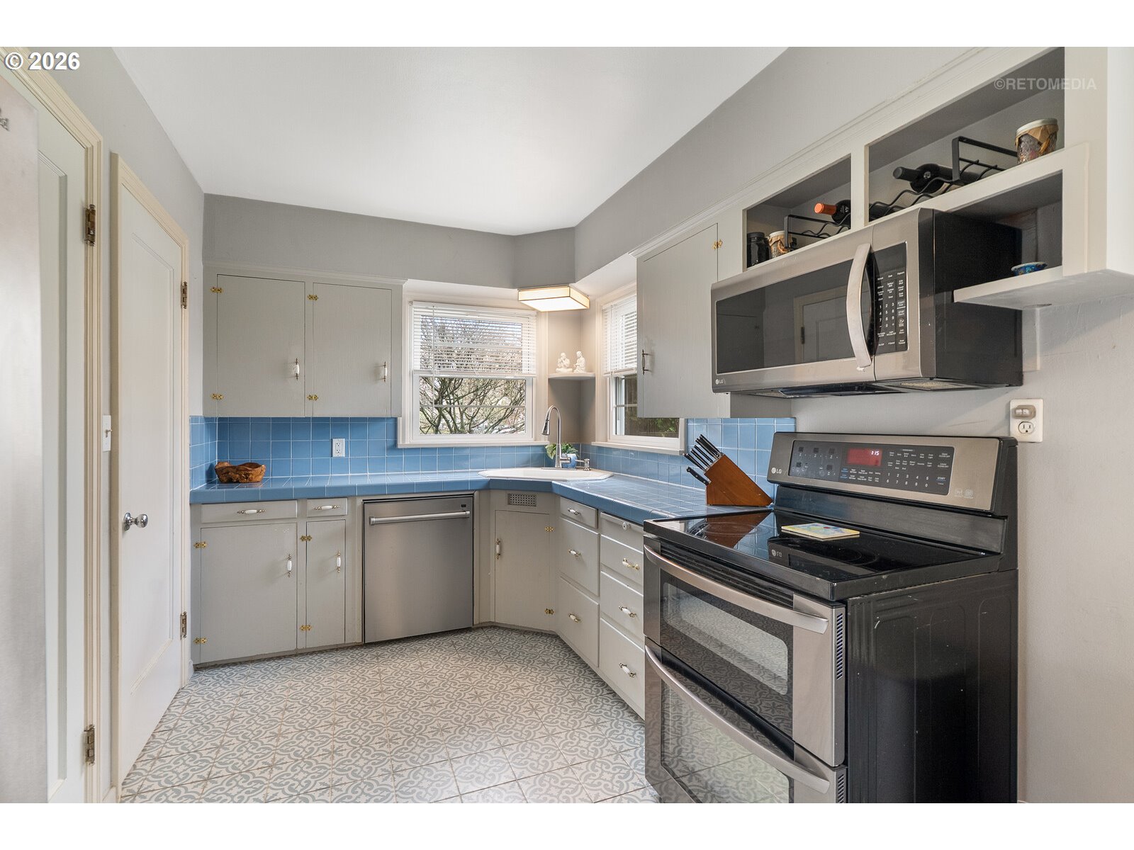 6733 South Virginia Avenue Portland, OR 97219 - Photo 8 of 28