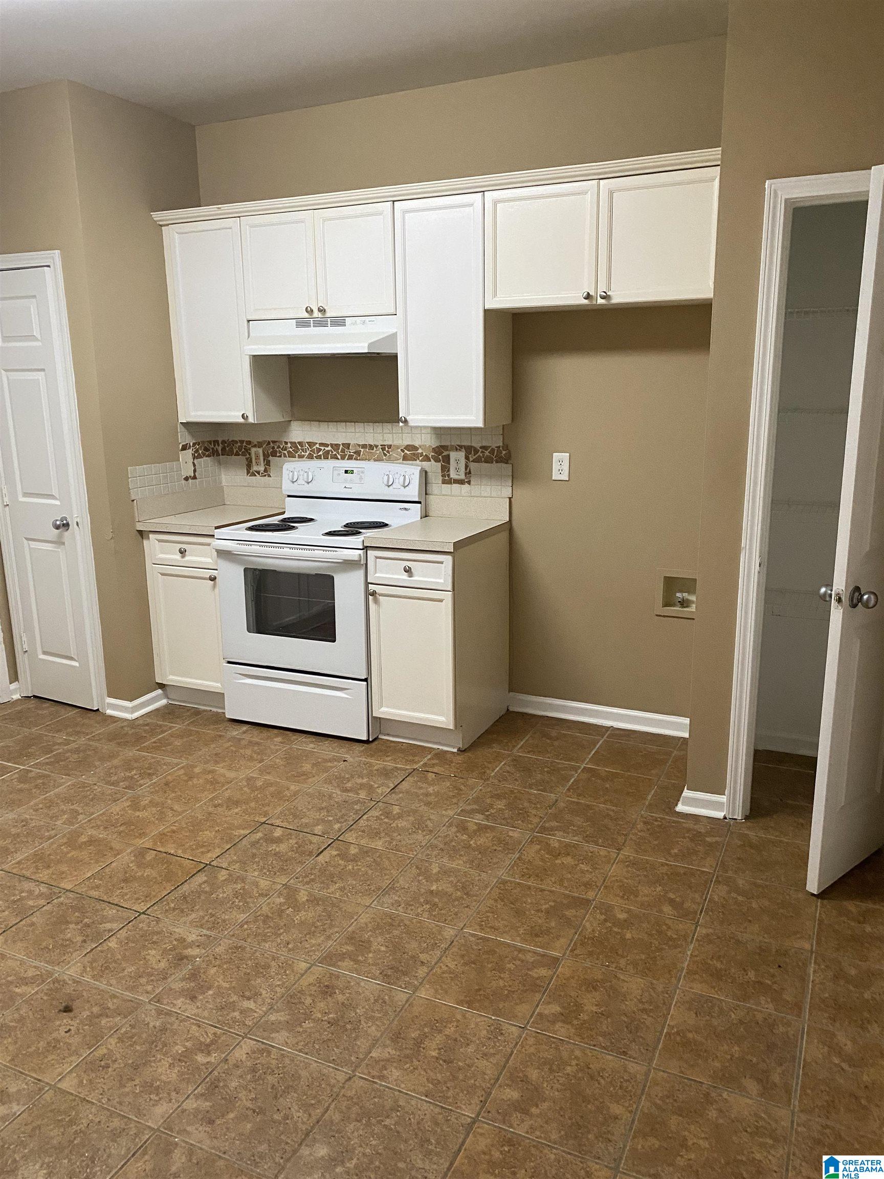 363 Forest Lakes Drive Sterrett, AL 35147 - Photo 7 of 23