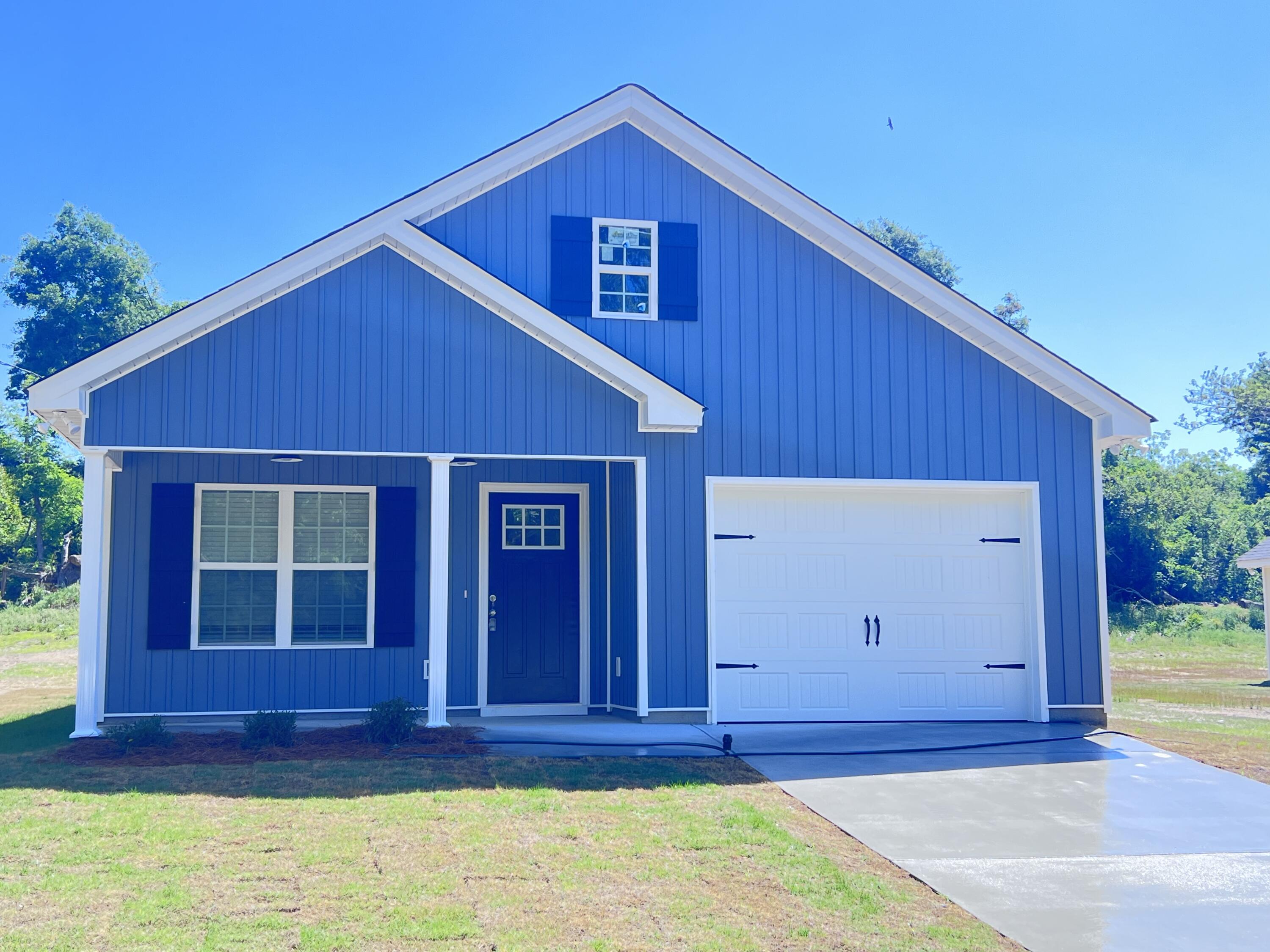631 Clary Street Thomson, GA 30824 - Photo 1 of 8 IMG_5934