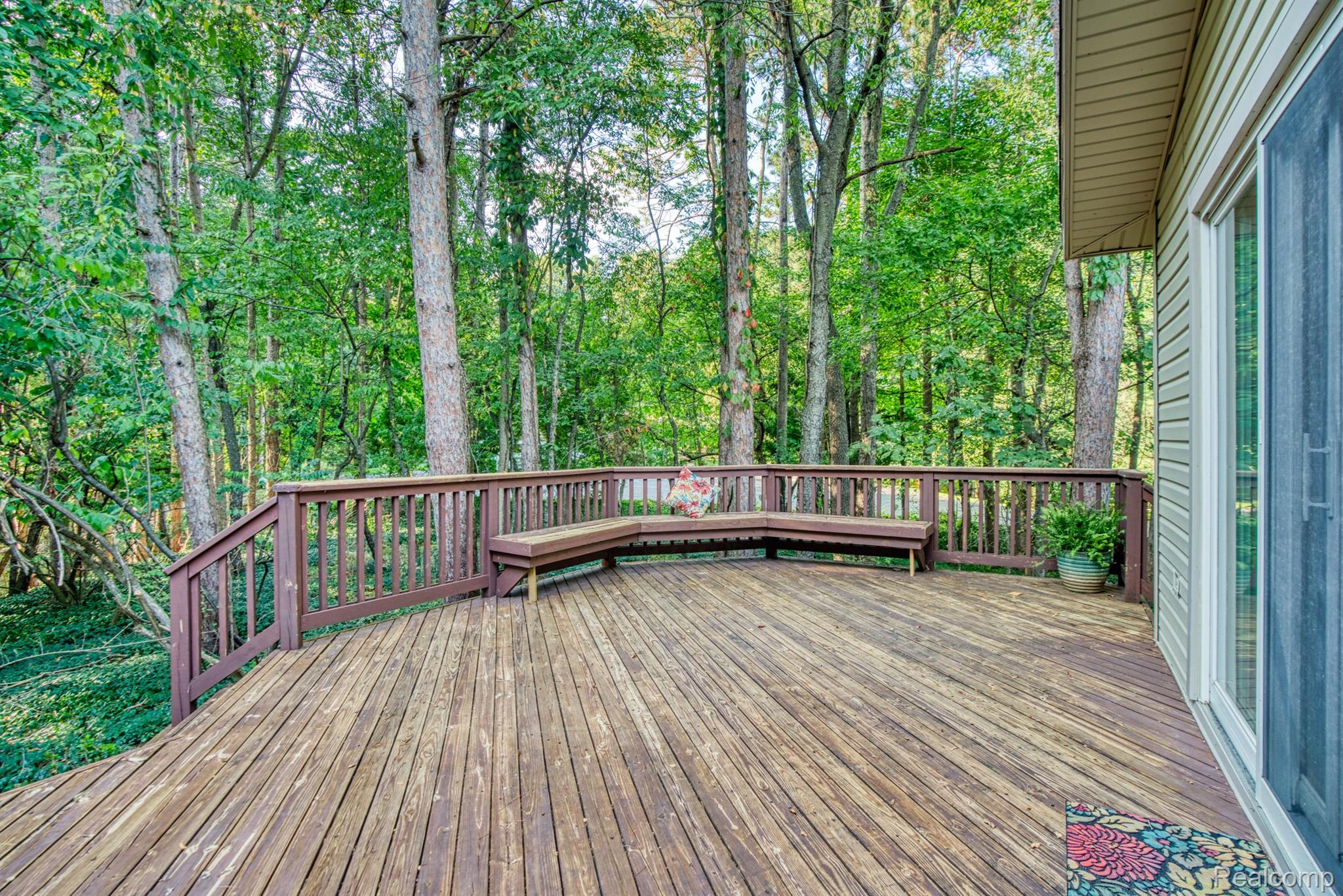 5044 Greenfield Road Brighton, MI 48114 - Photo 33 of 39 View to the right