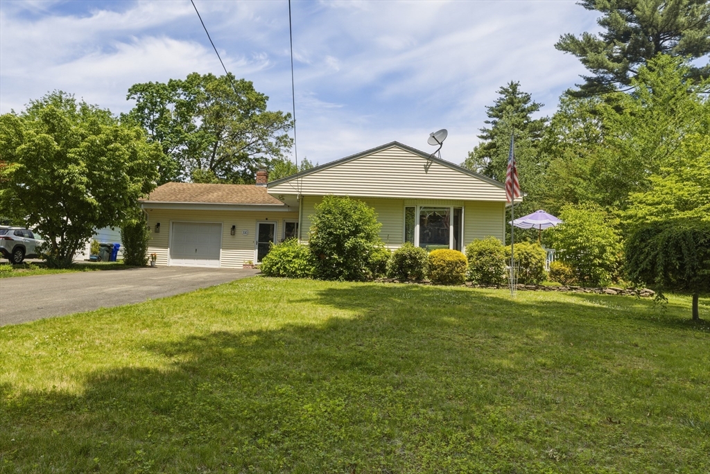 110 Parkerview Street Springfield, MA 01129 - Photo 1 of 32