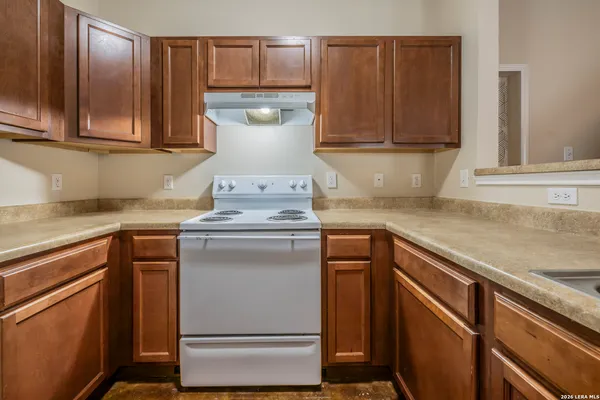 $1,249 | 7807 Kingsbury Way, Unit 4, San Antonio, TX 78240