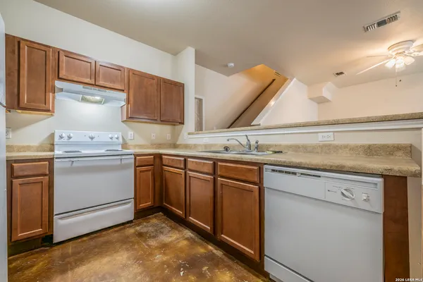 $1,249 | 7807 Kingsbury Way, Unit 4, San Antonio, TX 78240