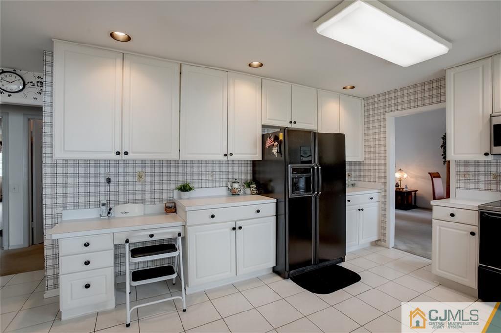 -792 E Pompton Road Monroe Township, NJ 08831 - Photo 12 of 29 Gallery Image 12