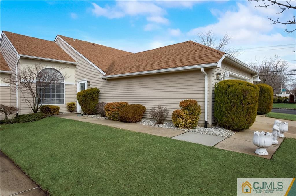 -792 E Pompton Road Monroe Township, NJ 08831 - Photo 2 of 29 Gallery Image 2