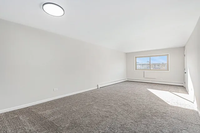 $159,900 | 1320 B Lore Lane, Unit 208, Lombard, IL 60148