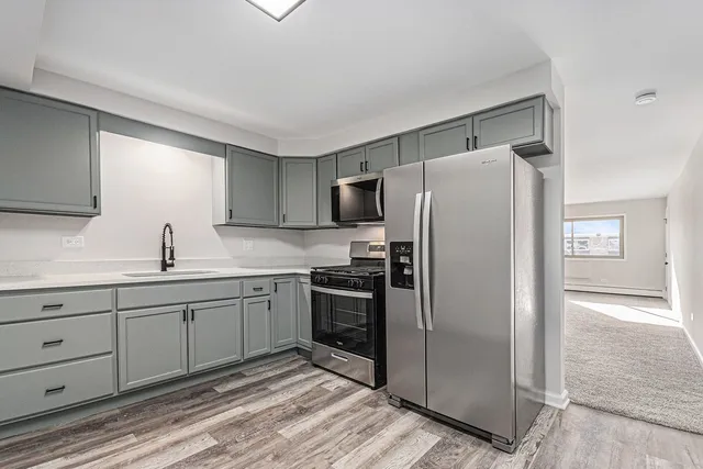 $159,900 | 1320 B Lore Lane, Unit 208, Lombard, IL 60148