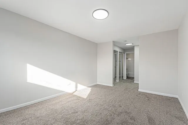 $159,900 | 1320 B Lore Lane, Unit 208, Lombard, IL 60148