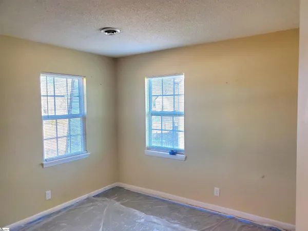 $1,300 | 713 East Curtis Street, Unit 18, Simpsonville, SC 29681
