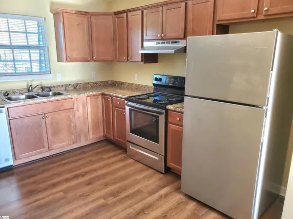 $1,300 | 713 East Curtis Street, Unit 18, Simpsonville, SC 29681