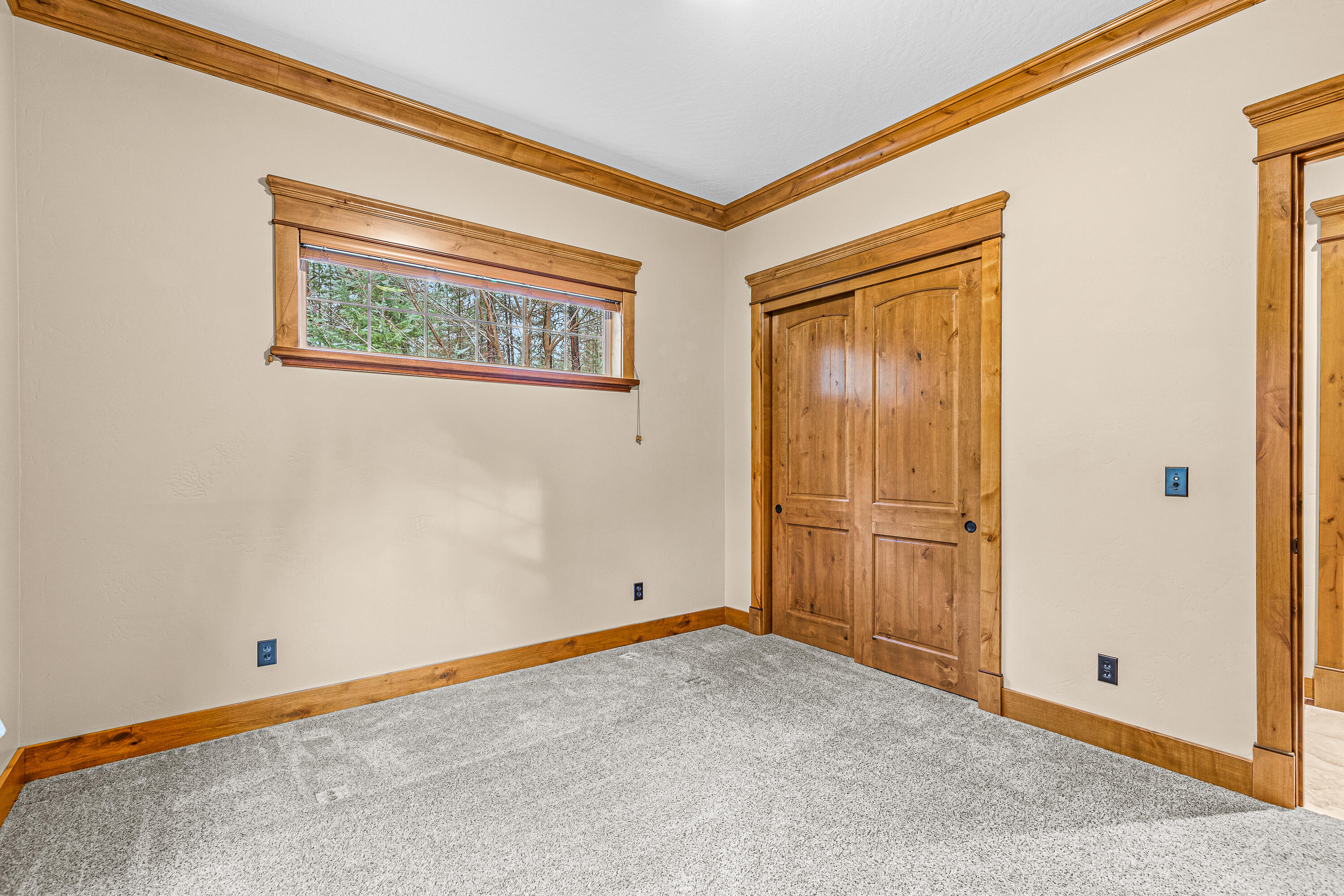 112 East Intervale Road Grants Pass, OR 97527 - Photo 11 of 62 Guest Bed 2