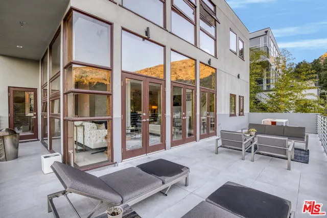 $12,999 | 1929 Curson Place, Los Angeles, CA 90046