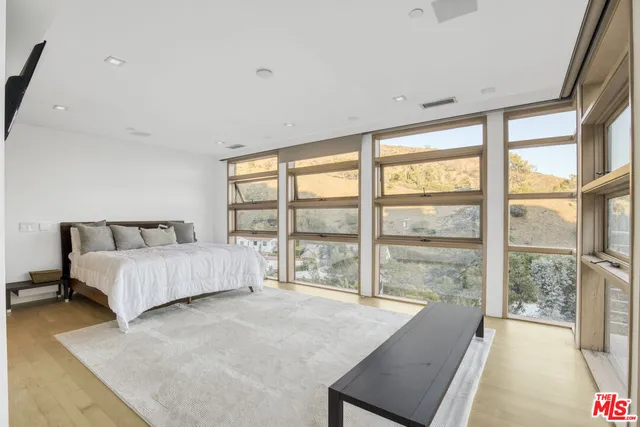 $12,999 | 1929 Curson Place, Los Angeles, CA 90046