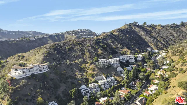 $12,999 | 1929 Curson Place, Los Angeles, CA 90046