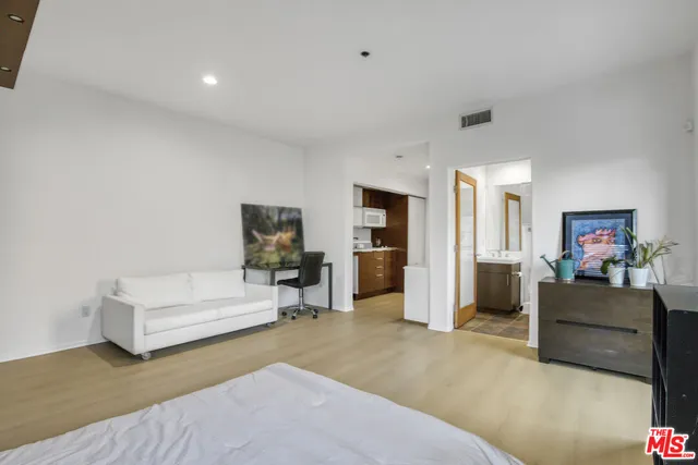 $12,999 | 1929 Curson Place, Los Angeles, CA 90046