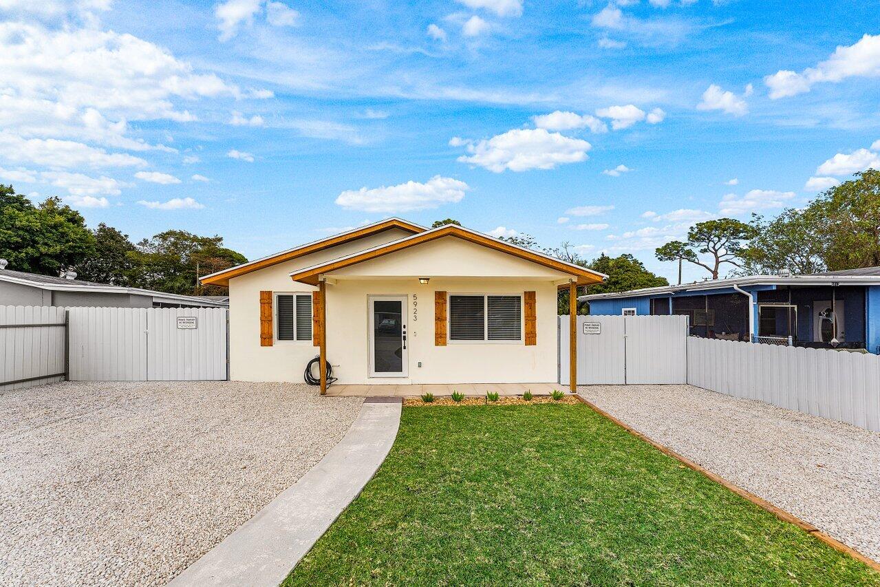 006-5923MangoRoad-WestPalmBeach-FL-33413