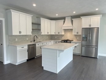 288 Fisher Road Holden, MA 01520 - Photo 1 of 7 Gallery Image 1