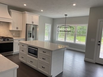 288 Fisher Road Holden, MA 01520 - Photo 3 of 7 Gallery Image 3