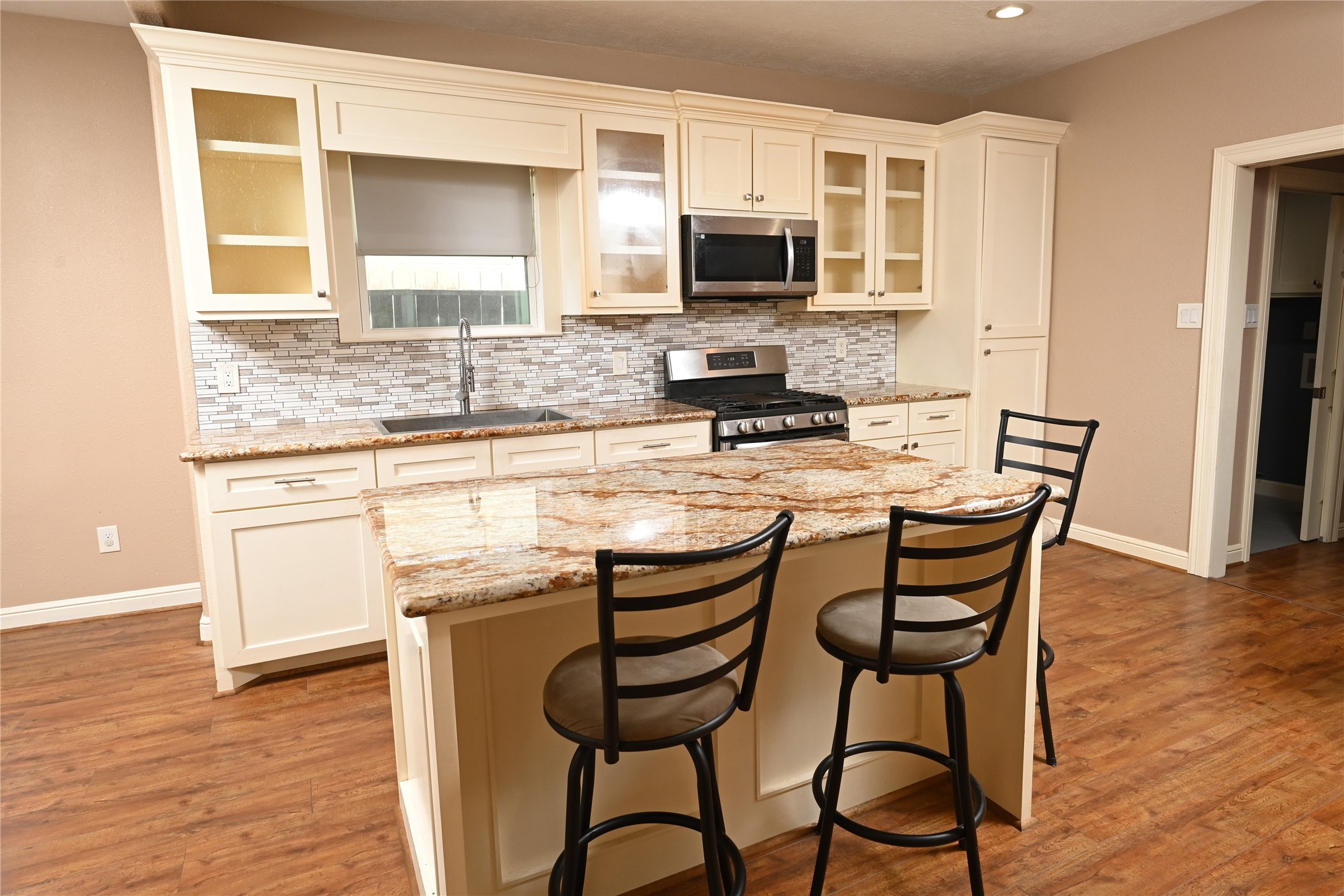 608 Archer Street Houston, TX 77009 - Photo 12 of 38