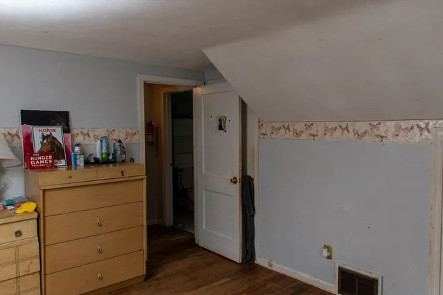 a room with a walk in closet