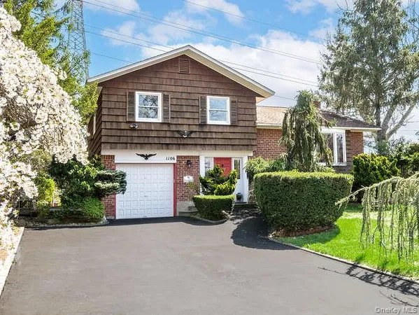 $898,000 | 1106 Glen Cove Avenue, Glen Head, NY 11545