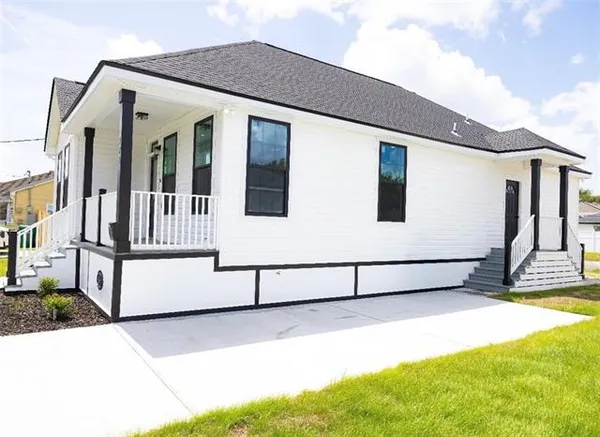 $295,000 | 728 5th Avenue, Harvey, LA 70058