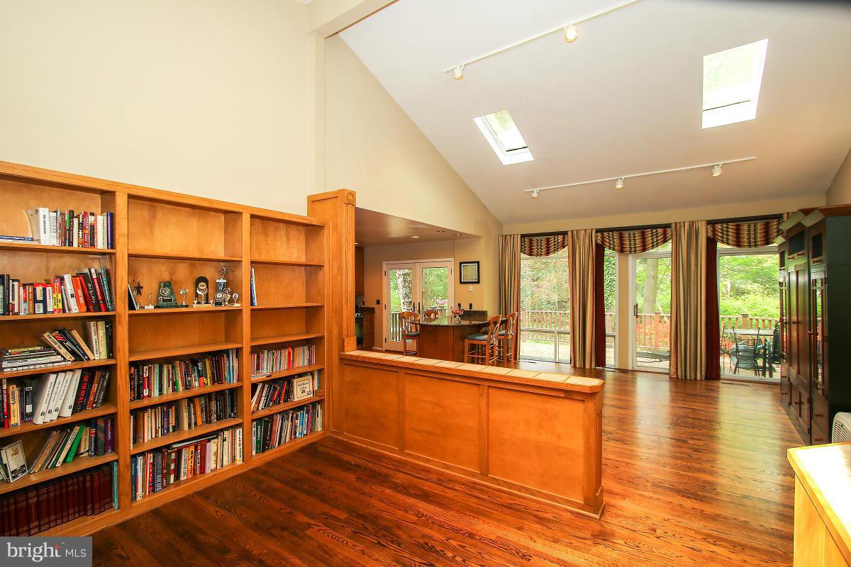 6801 Persimmon Tree Road Bethesda, MD 20817 - Photo 7 of 18 Family Room