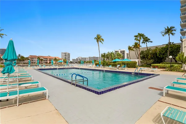 $3,200 | 3800 South Ocean Drive, Unit 519, Hollywood, FL 33019