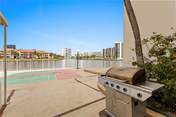$3,200 | 3800 South Ocean Drive, Unit 519, Hollywood, FL 33019