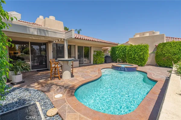 $1,170,000 | 228 West Kavenish Drive, Rancho Mirage, CA 92270