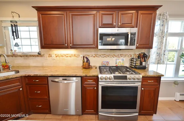 $475,000 | 2426 Crisfield Street, Toms River, NJ 08755
