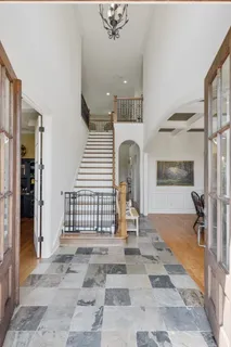 a view of entryway with chandelier