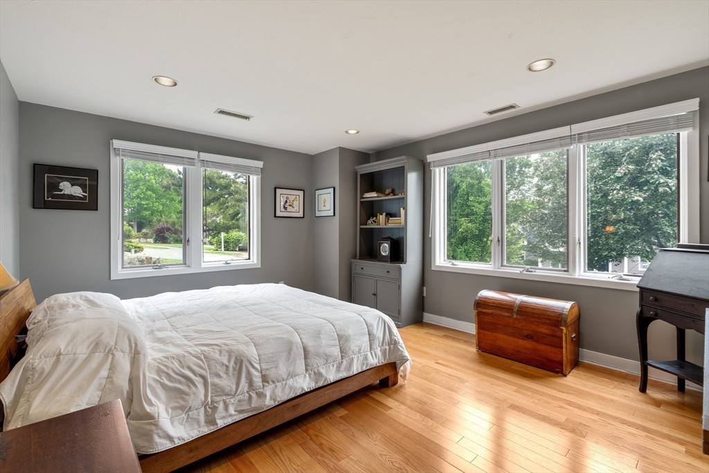 8 Schooner Ridge Gloucester, MA 01930 - Photo 23 of 40